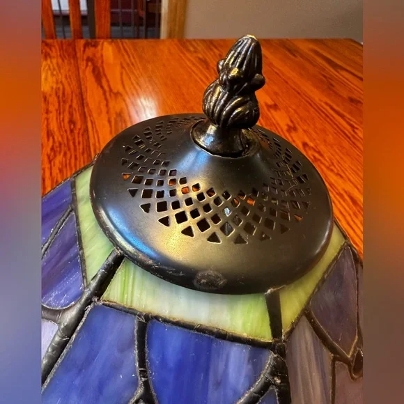 Stained Glass Dragonfly Lamp Shade - Picture 4 of 9